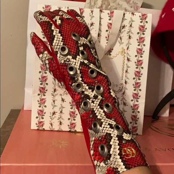 Gucci Python Gloves - Picture 3 of 7